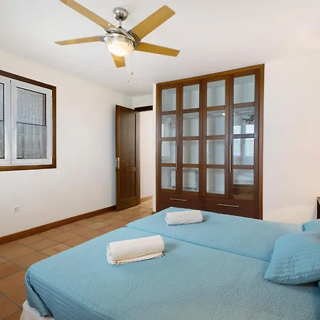 La Calabacera Azul Apartment *